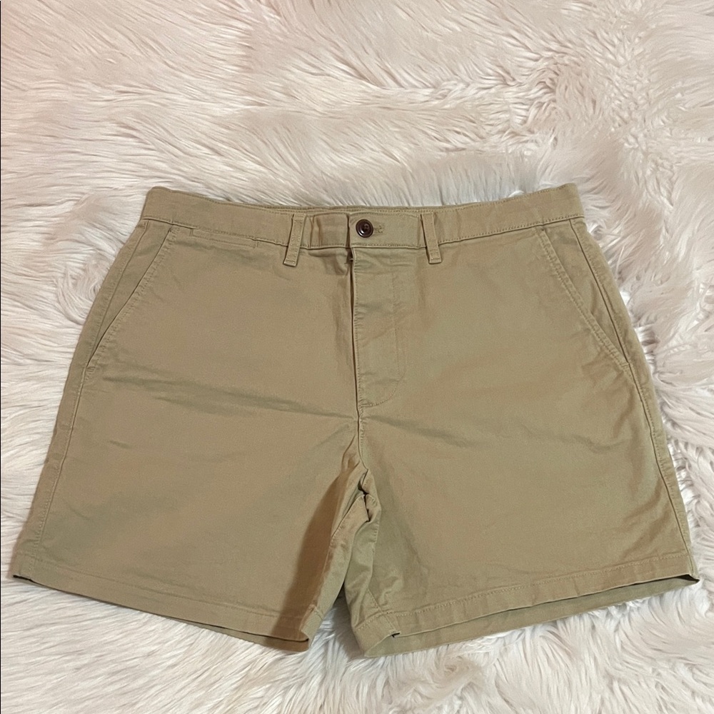 GAP Men's Khaki Flat Front Shorts